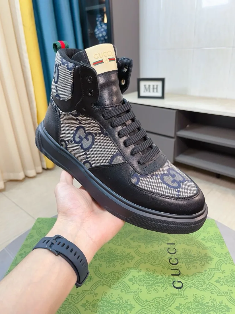 Men's shoes 💰440🌹🌹GUCCI [Gucci] New high-top men's shoes, a high-end brand, the latest fashionable casual men's shoes, trendy and versatile, relaxed and sporty style, uppers imported from Italy, first-layer cowhide, genuine leather lining, and ultra-fine workmanship. Original personalized fashionable rubber wear-resistant outsole, light and comfortable on the foot, size 38-44